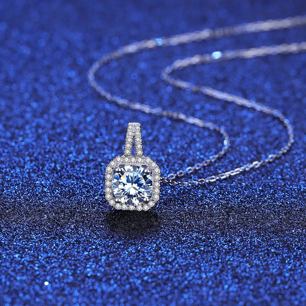 Platonic 1 ct Starlit Glamour Silver Moissanite Pendant